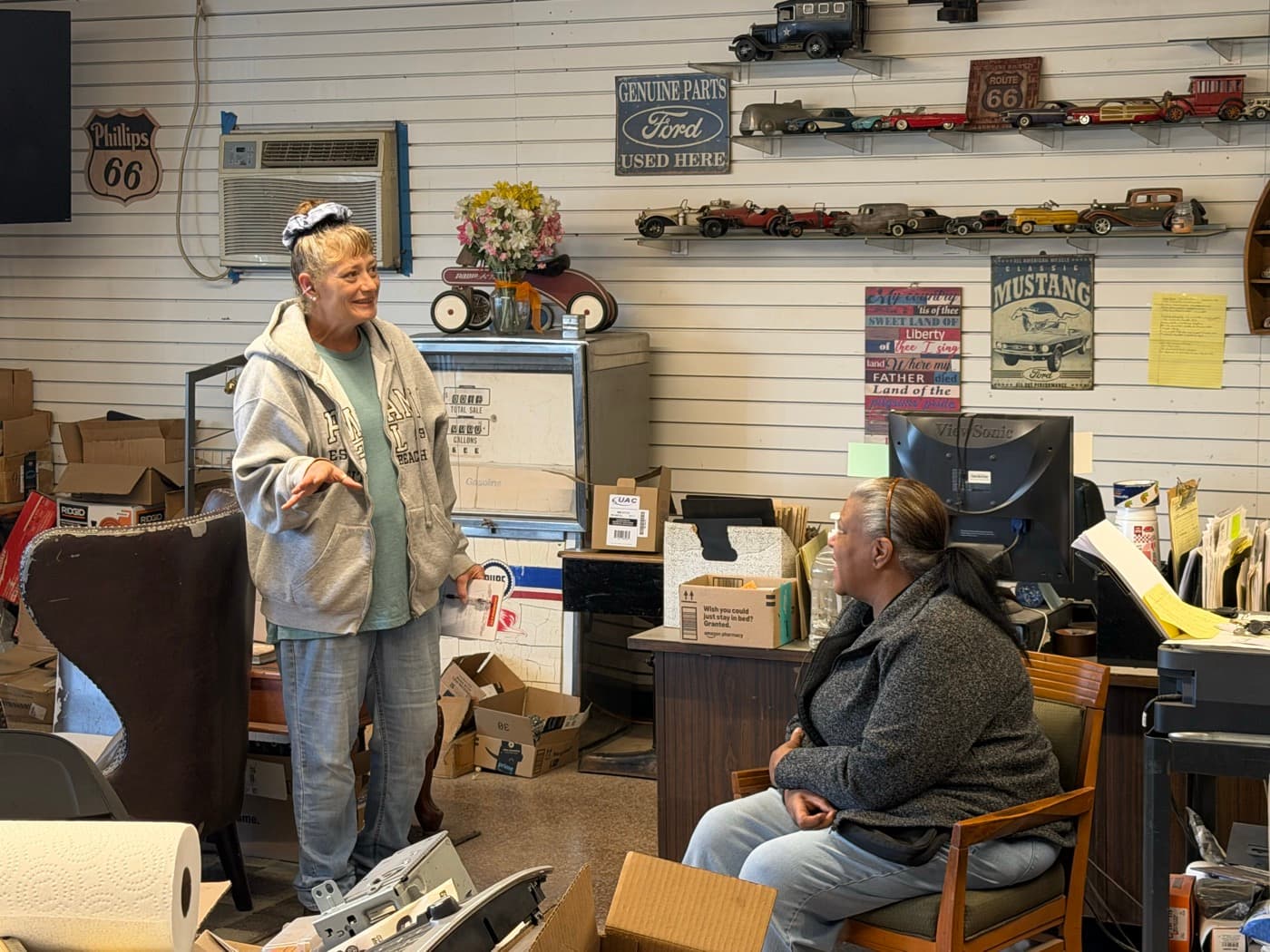 JW Auto Service waiting room and front office